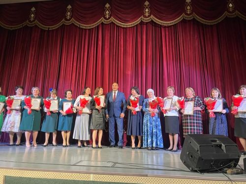 Бүген Балтачта тәрбиячеләрне хөрмәтләделәр (фото)