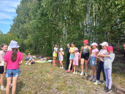 Орда 16 килограмлы карбызны икегә бүлеп, кая алып барганнар? (фото)