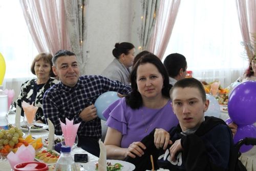 «Фикердәшләр»гә - 20 ел. Бәйрәм чарасыннан фоторепортаж