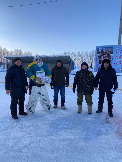 Тукай Һадыев һәм Булат Сәлихҗанов истәлегенә хоккей турниры узды (фото)