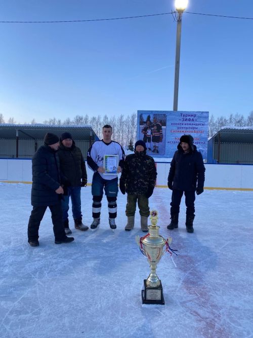 Тукай Һадыев һәм Булат Сәлихҗанов истәлегенә хоккей турниры узды (фото)