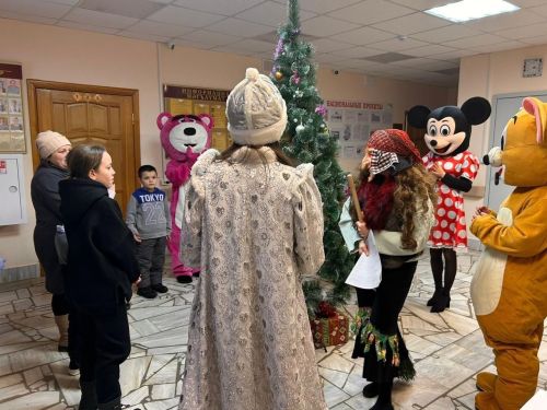 «Наз»га Кыш бабай килгән, балаларны сөендергән (фото)