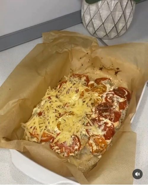 Каймакта пешкән минтай
