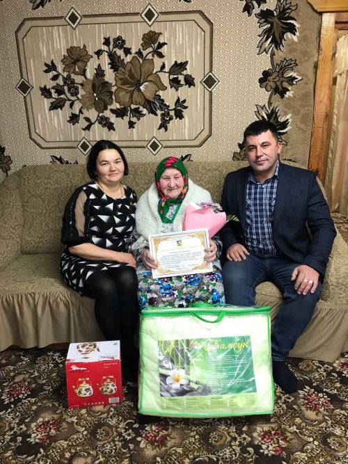 Ольга Григорьевна Илмурзина 90 яшьлек юбилеен билгеләп үтте (фото)