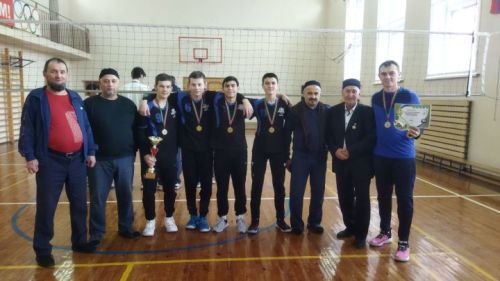 Яңа Кенәр мәктәбе спортлар залына спорт сөюче мөселман яшьләре җыелды