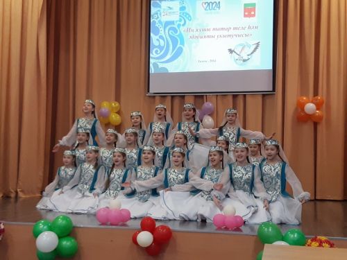 «Иӊ яхшы татар теле һәм әдәбияты укытучысы-2024» Бөтенроссия бәйгесенеӊ зона этабы узды (фото)