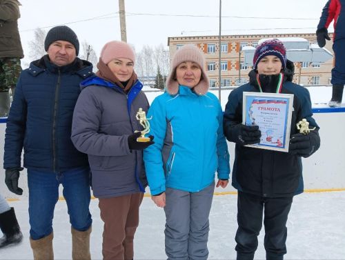 Шишкин Юрий Алексеевич хөрмәтенә хоккей турниры үтте (фото)