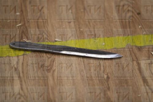 Татарстанда укучының бугазына пычак терәгән укытучыны хөкем иткәннәр