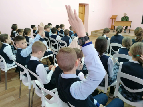 Норма укучылары батыр якташлары белән очрашты (+фото)
