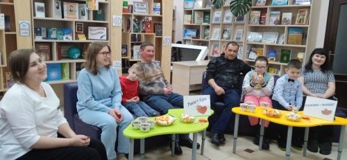Смәел авылы китапханәсендә «Бәхетем, шатлыгым» дип аталган гаилә кичәсе узды (фото)
