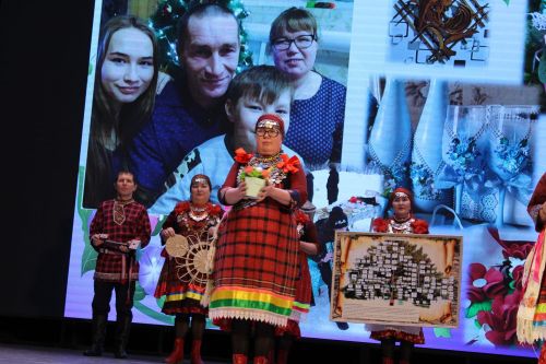 «Тату сыйныф серләре патриотизмга корылган(бик күп фото)