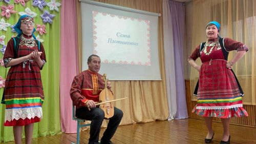 Чепья урта мәктәбендә «Мин, син, ул, бергә дус гаилә» этнофестивале узды (фото)