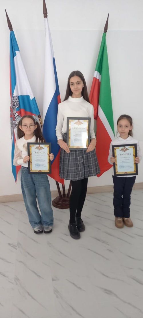 Госпитальдә дәваланучылар рәсемнәргә тавыш бирде