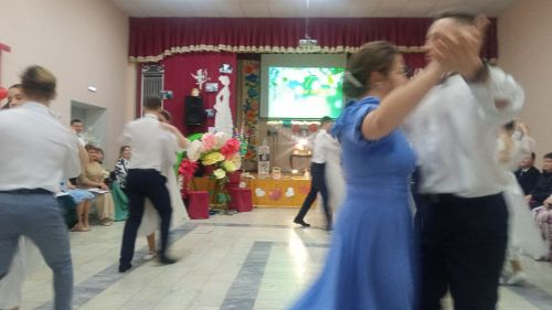 Ел да Балтач гимназиясендә бал үтә