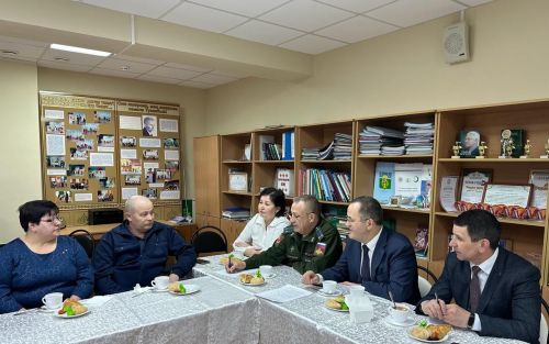 Район башлыгы кайгылы гаиләләрнең хәлен белде