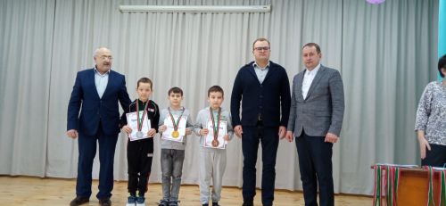 «Хезмәт» газетасы призына узган шахмат турнирында кемнәр җиңү яулады? (фото)