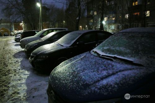 Машина тәрәзәсе эчке яктан бозланса, нишләргә?
