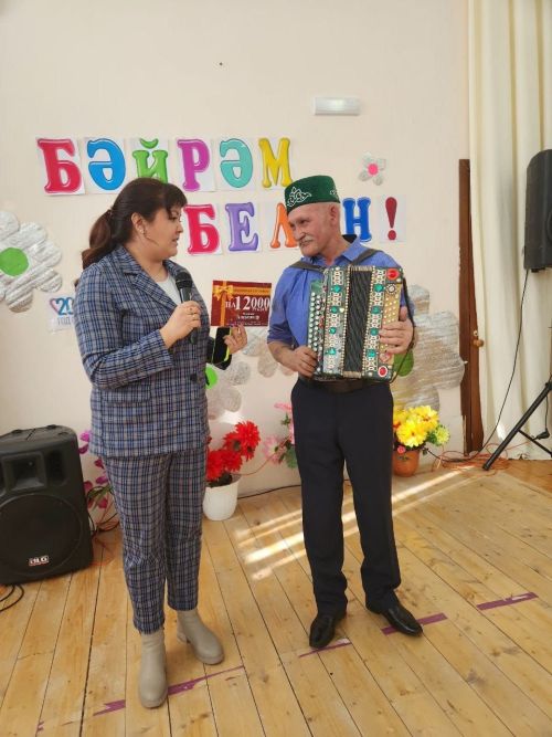 Чапшарда «Язлар керсен күңелгә, яшәү дәрте булсын һәркемдә!» исемле кичә узган (бик күп фото)