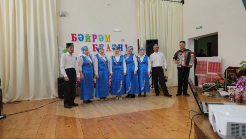 Чапшарда «Язлар керсен күңелгә, яшәү дәрте булсын һәркемдә!» исемле кичә узган (бик күп фото)