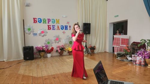 Чапшарда «Язлар керсен күңелгә, яшәү дәрте булсын һәркемдә!» исемле кичә узган (бик күп фото)