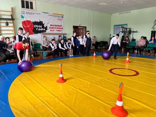 «Факел» яшьләр (яшүсмерләр) клубы кабаттан дусларын кабул итте (фото)