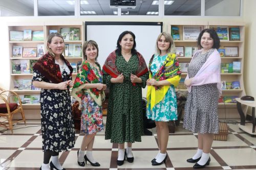 Балтач үзәк китапханәсе асыл затлар җыелды (фото)