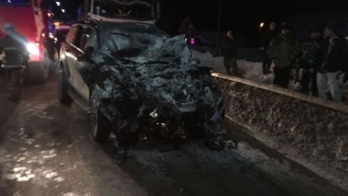 Tank автомобиле йөртүчесе каршы як полосага чыгып, КамАЗ автомобиле белән бәрелешә