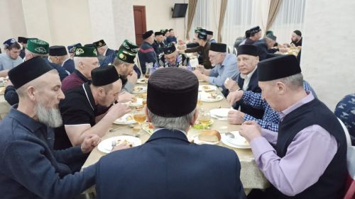 Балтачта ир-атлар өчен Ифтар мәҗлесе уза (фоторепортаж)