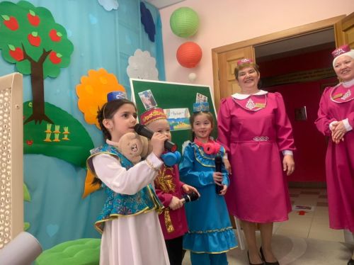 Карадуган балалар бакчасы белән  Арча педагогика көллияте арасында элемтә төзелде (фото)