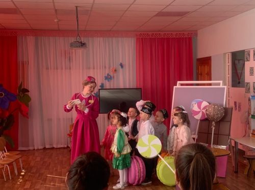 Карадуган балалар бакчасы белән  Арча педагогика көллияте арасында элемтә төзелде (фото)