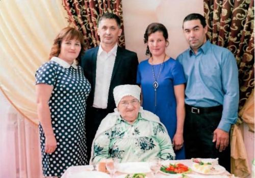«Юпитер» мотоциклы һәм «Москвич» белән бүләкләнгән райондашыбыз хакында (фото)