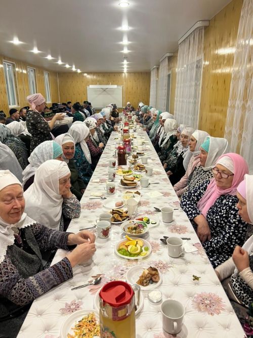 Яңгул авылында зурлап ифтар мәҗлесе уздырдылар (фото)