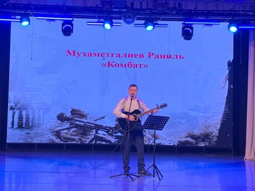 Балтач урта мәктәбе «Балачак төсләре» дип аталган концерт тәкъдим итте (фото)