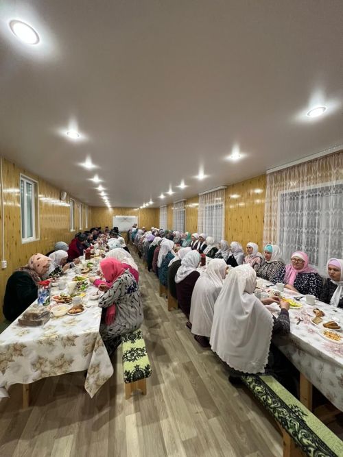 Яңгул авылында зурлап ифтар мәҗлесе уздырдылар (фото)