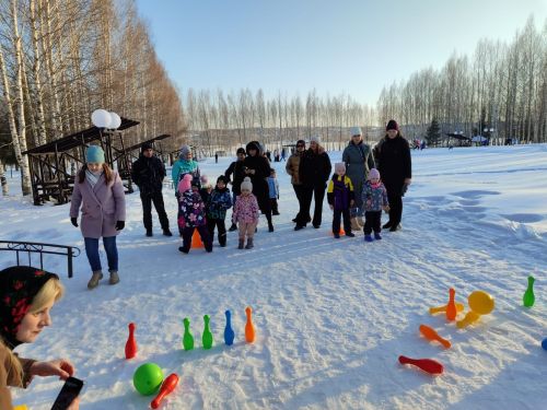 5нче балалар бакчасы коллективы тагын бәйрәм иткән (фото, видео)