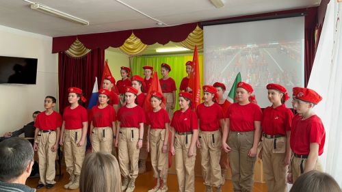 Бакый Зиятдинов исемендәге Карадуган гимназиясендә Галимҗан Гыйльманов белән очрашу узды (фото)