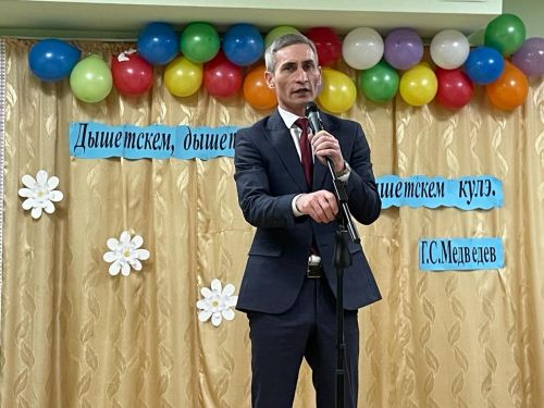 Бүген Кече Лызи урта мәктәбендә «Медведев укулары» дип исемләнгән конференция уза (фото)