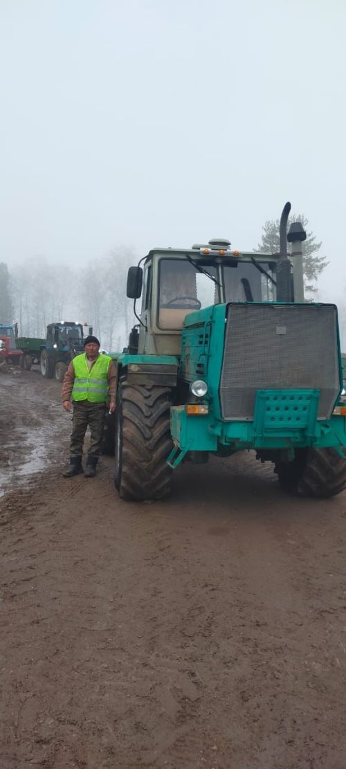 «Сосна»лыларның техникасы язгы кыр эшләрен тулы әзерлектә көтә (+бик күп фото)