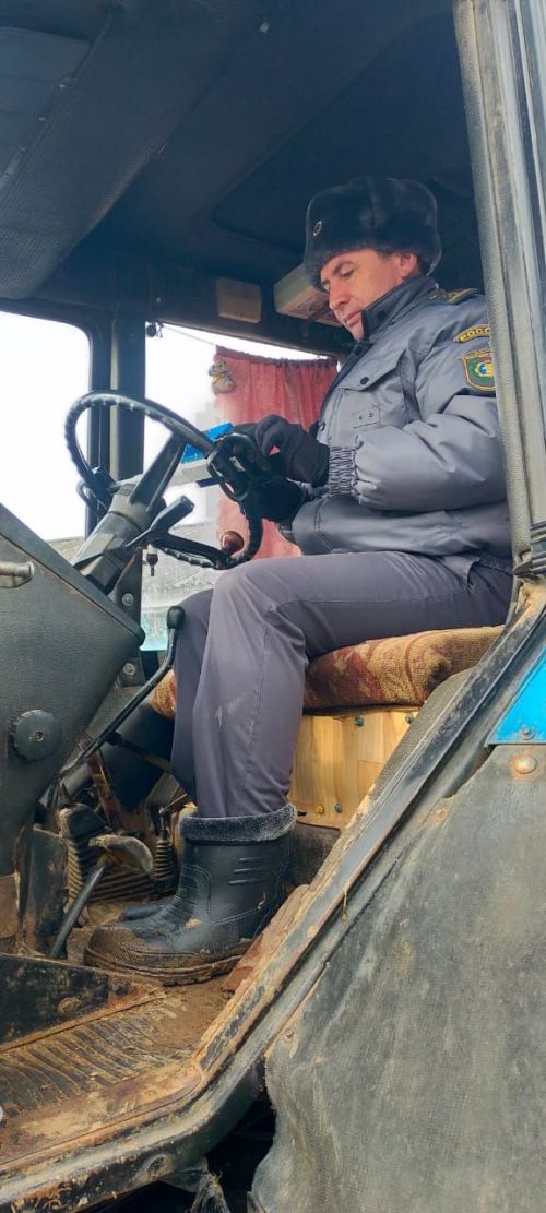 «Сосна»лыларның техникасы язгы кыр эшләрен тулы әзерлектә көтә (+бик күп фото)