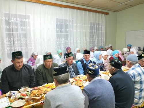 Җәмил хәзрәтнең изге гамәле мактауга лаек (фото)