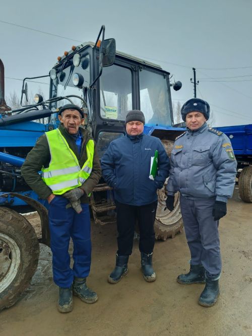 Яңа сулыш өрелгән Тукай исемендәге хуҗалыкта техника әзерлеге ничек? (+ фоторепортаж)