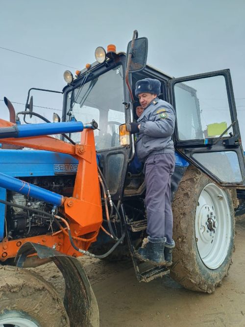 Яңа сулыш өрелгән Тукай исемендәге хуҗалыкта техника әзерлеге ничек? (+ фоторепортаж)