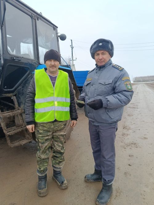 Яңа сулыш өрелгән Тукай исемендәге хуҗалыкта техника әзерлеге ничек? (+ фоторепортаж)