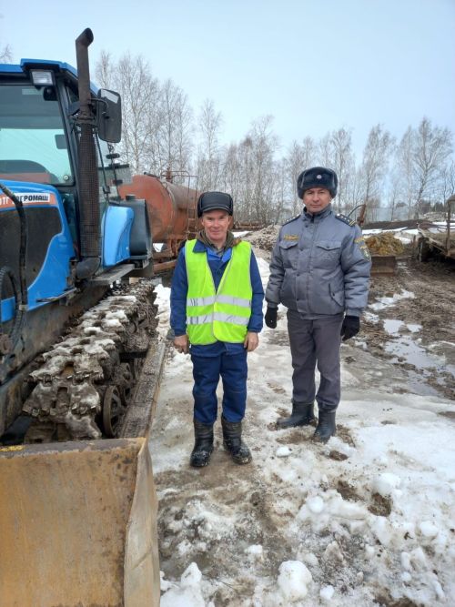 Яңа сулыш өрелгән Тукай исемендәге хуҗалыкта техника әзерлеге ничек? (+ фоторепортаж)