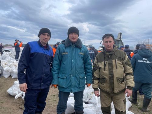 Балтачлылар язгы ташудан зыян күргән оренбурглыларга ярдәм итә
