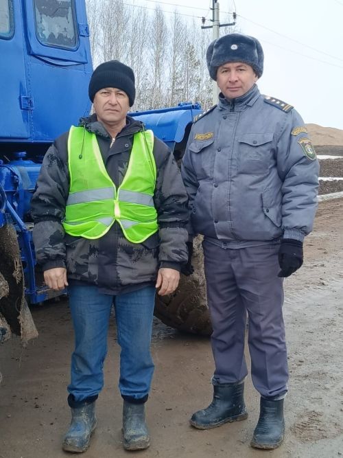 Яңа сулыш өрелгән Тукай исемендәге хуҗалыкта техника әзерлеге ничек? (+ фоторепортаж)