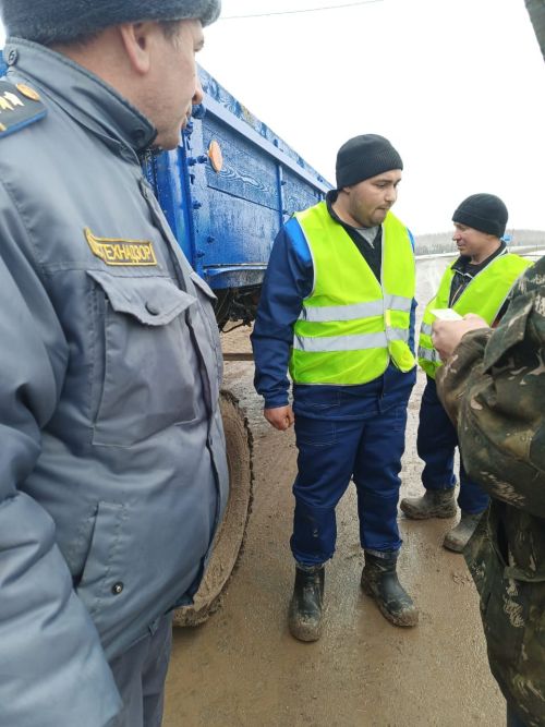Яңа сулыш өрелгән Тукай исемендәге хуҗалыкта техника әзерлеге ничек? (+ фоторепортаж)