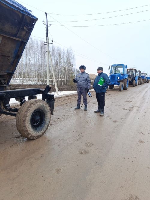 Яңа сулыш өрелгән Тукай исемендәге хуҗалыкта техника әзерлеге ничек? (+ фоторепортаж)