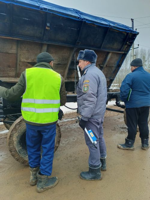 Яңа сулыш өрелгән Тукай исемендәге хуҗалыкта техника әзерлеге ничек? (+ фоторепортаж)