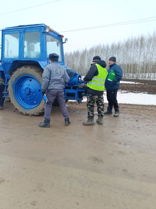 Яңа сулыш өрелгән Тукай исемендәге хуҗалыкта техника әзерлеге ничек? (+ фоторепортаж)